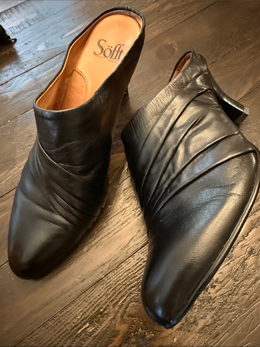 Söfft Black Leather Slip-On Mules for Men